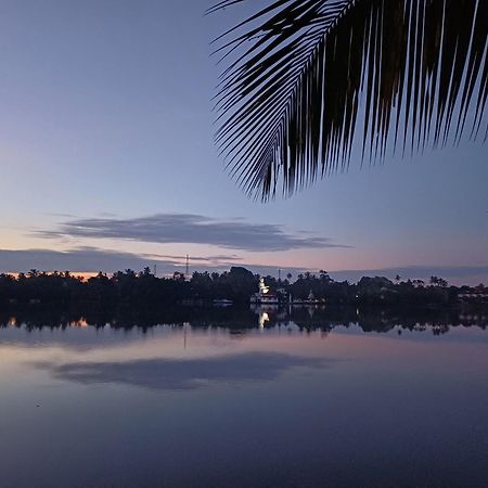 Villa River View Алутгама Экстерьер фото