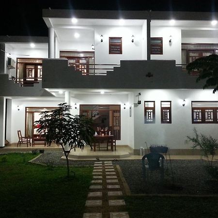 Villa River View Алутгама Экстерьер фото