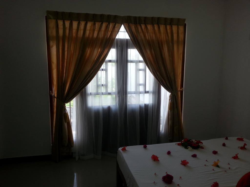Villa River View Алутгама Экстерьер фото