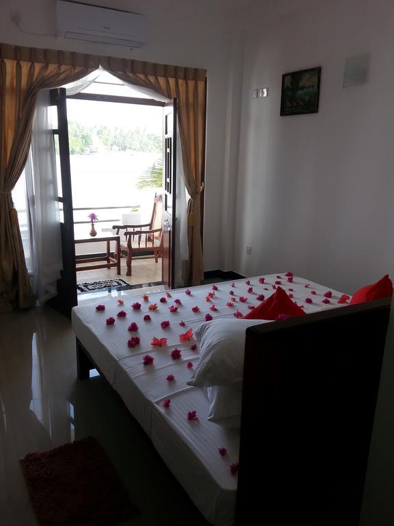 Villa River View Алутгама Экстерьер фото