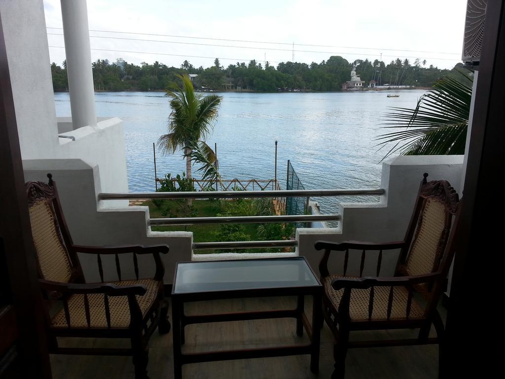 Villa River View Алутгама Экстерьер фото