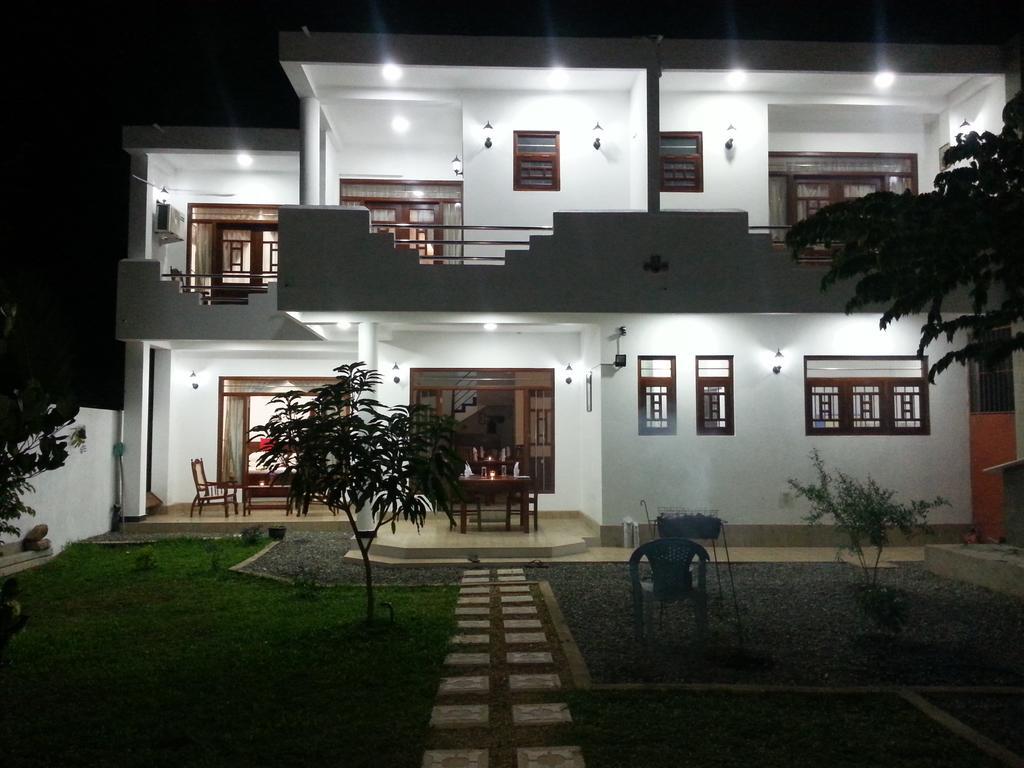 Villa River View Алутгама Экстерьер фото